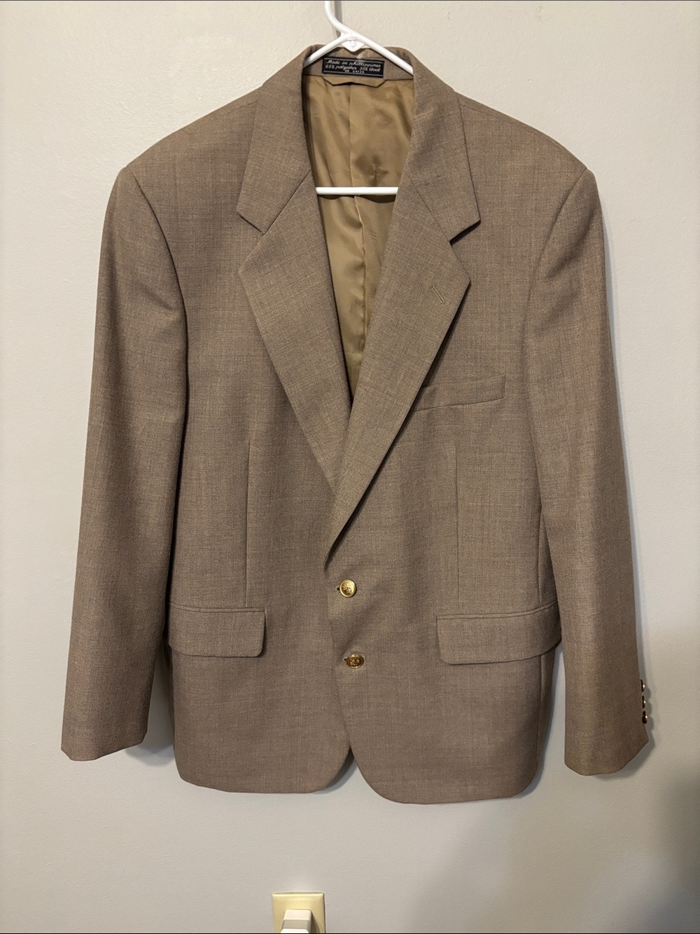 Men’s Tan Sport Coat with Gold Buttons